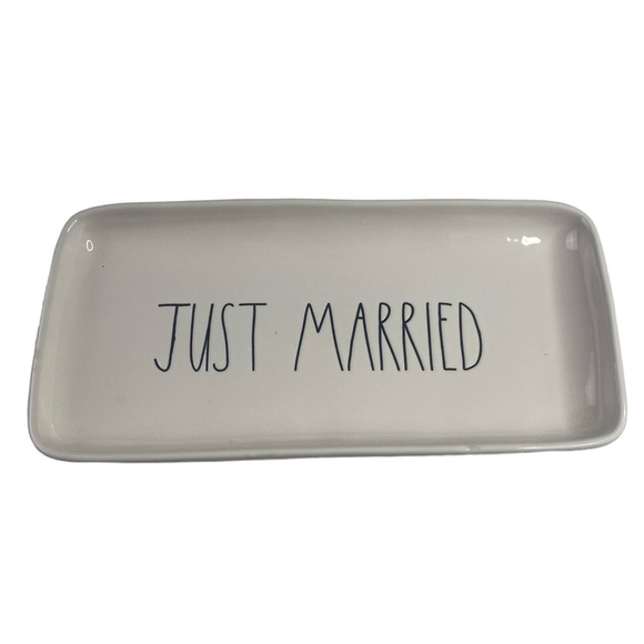 NWT 2018 Rae Dunn "JUST MARRIED" Platter Tray - Picture 1 of 2